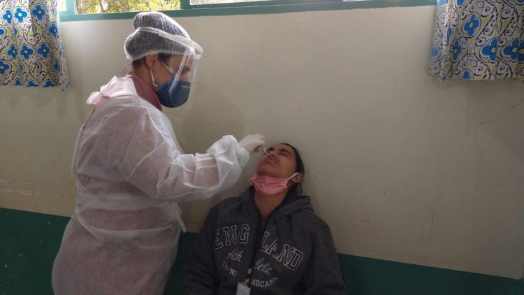 Alunos e professores são testados para o retorno gradual das aulas municipais