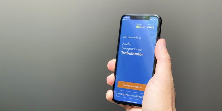 Caixa paga auxílio emergencial a nascidos em agosto