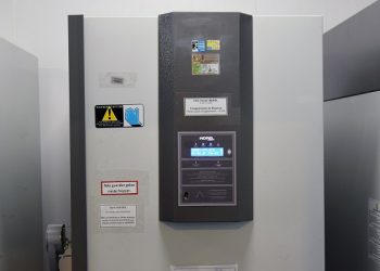 Paraná espera seis refrigeradores e deve comprar mais para receber vacina da Pfizer