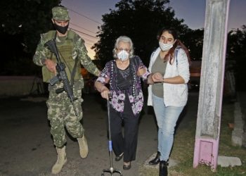 Paraguai inicia vacinação de idosos maiores de 75 anos