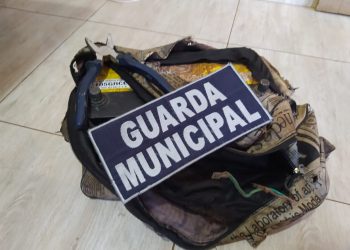 Homem é preso dormindo após furtar bateria no Pátio de Máquinas da Prefeitura