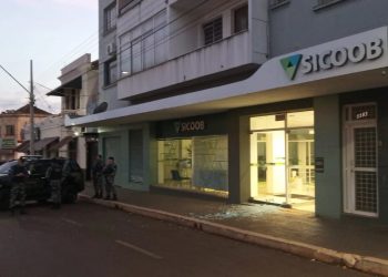Quadrilha explode seis agências bancárias em Cambará, no norte do Paraná