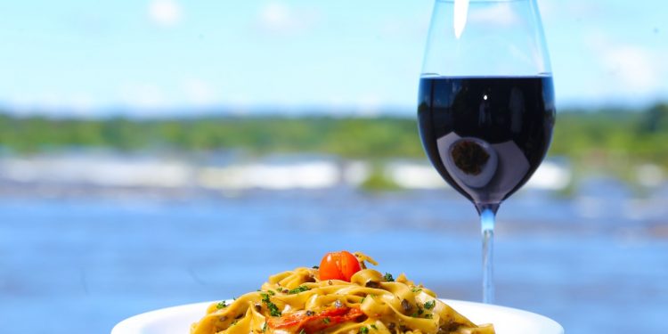 Restaurante Porto Canoas estreia novo cardápio nesta terça-feira, 6 de abril