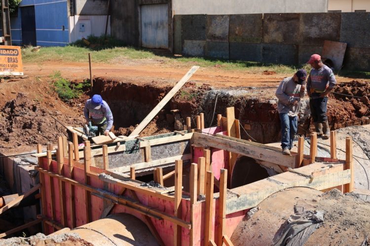 Drenagem no Jardim São Luiz já tem 95% das obras concluídas