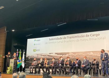 Assista a cerimônia de posse do novo diretor-geral da Itaipu