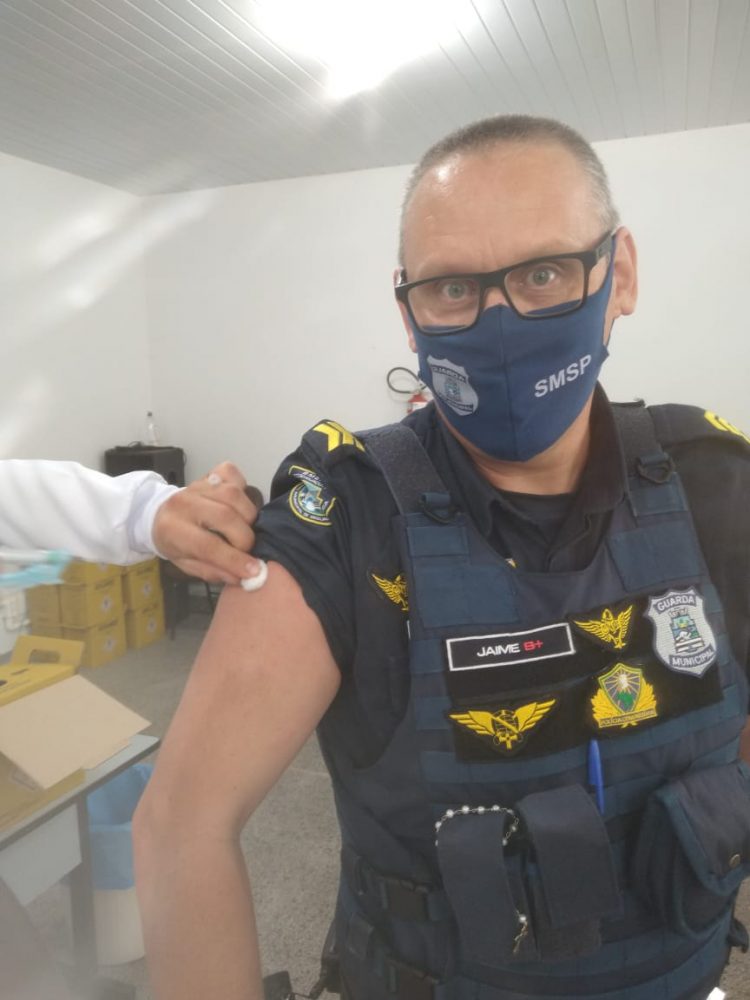 Guardas Municipais de Foz estão sendo vacinados contra a Covid-19
