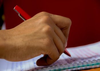 CEEBJA: comunidade escolar lança abaixo-assinado contra fechamento de 3 unidades