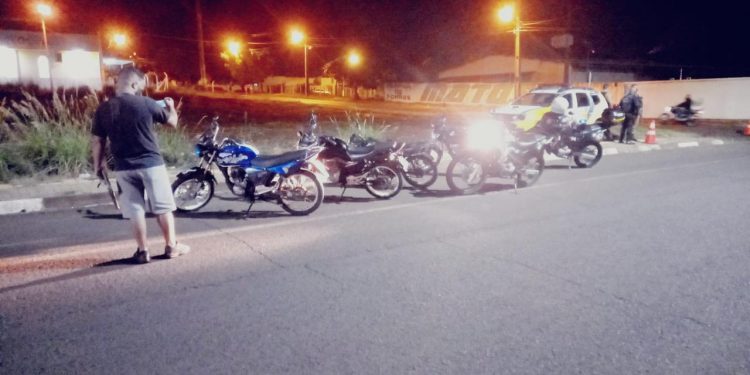 Operação da GM e PM apreendem motos com cano de escape adulterado
