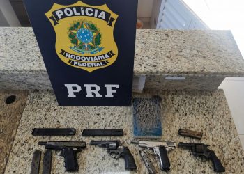 PRF aprende duas pistolas, dois revólveres e seis carregadores em Santa Terezinha