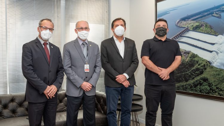 Prefeito e presidente da Câmara de Foz fazem a primeira visita ao novo diretor-geral brasileiro da Itaipu