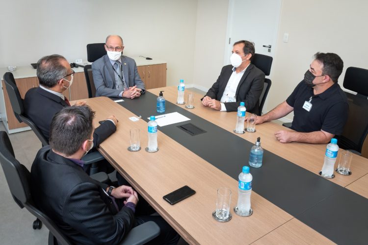 Prefeito e presidente da Câmara de Foz fazem a primeira visita ao novo diretor-geral brasileiro da Itaipu