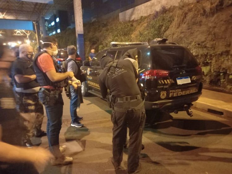 Brasileiro que matou policial em Sarandi, preso no Paraguai, é extraditado ao Brasil