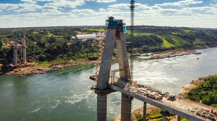 Ponte da Integração atinge 52% de execução, com investimentos de 38% dos recursos previstos por Itaipu