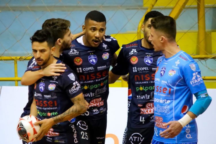 Foz Cataratas Poker Futsal recebe o Campo Mourão neste sábado