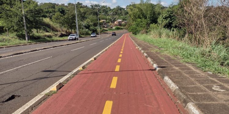 Motoristas reclamam de “tachões” na Avenida Beira Rio; Foztrans diz que problema é excesso de velocidade