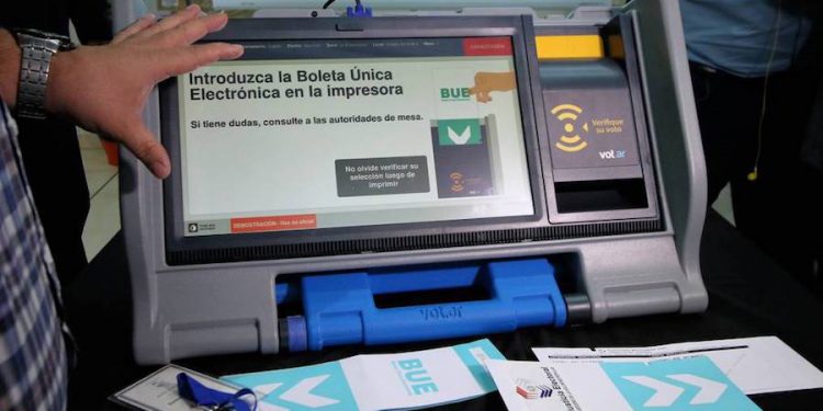 Paraguai utilizará 15 mil máquinas de votação nas eleições municipais deste ano