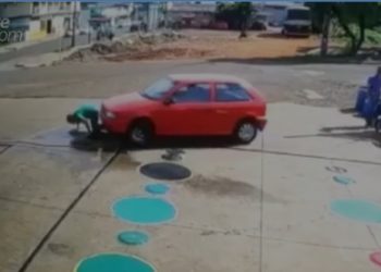 Vídeo mostra momento em que frentista é arrastado por carro em Cascavel; assista