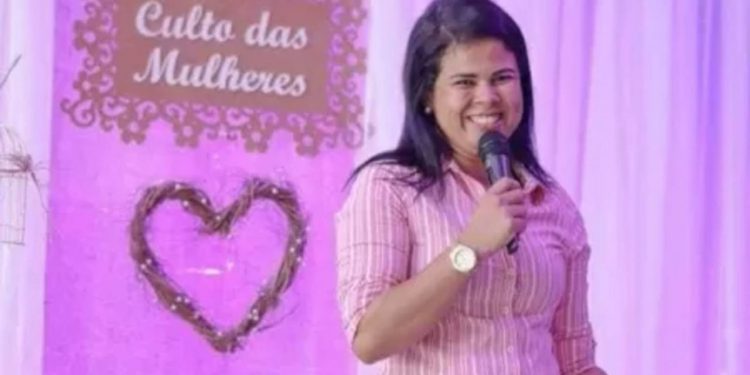 SC: Pastor teria pago R$ 5 mil por morte da mulher; ele e amante foram presos