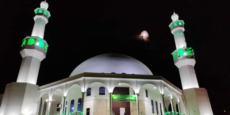 Comunidade árabe de Foz do Iguaçu se adapta às restrições para celebrar o Ramadã