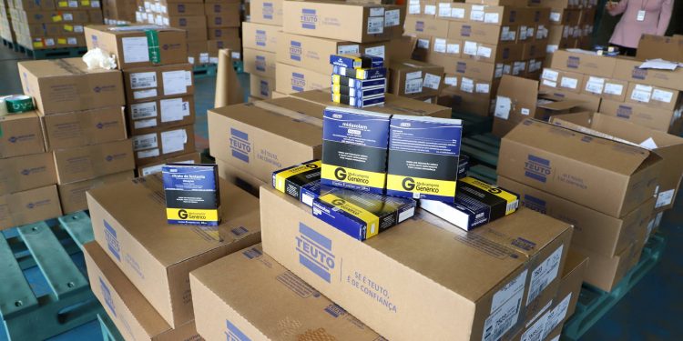Saúde distribui 319 mil medicamentos de kit intubação para hospitais e municípios