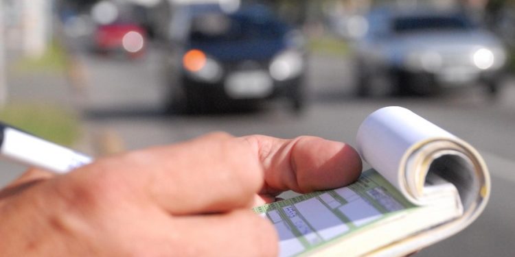 Desconto de multas chega a 40% com adesão do Detran-PR ao sistema de notificação eletrônica