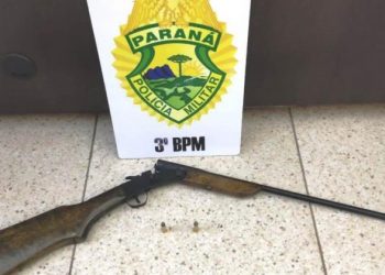 Idoso é encaminhado a delegacia após atirar de espingarda em assaltantes