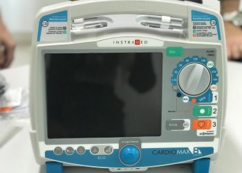 Sindicato dos Auditores da Receita Federal entrega cardioversor ao Hospital Municipal