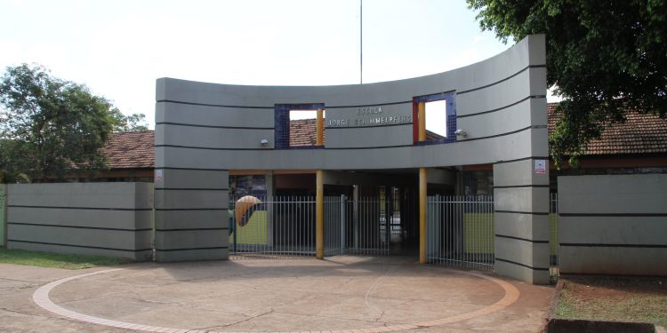 Professora e aluna que contraíram Covid-19 no Jorge Schimmelpfeng eram do Curso Técnico de enfermagem