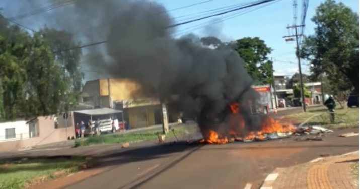 Moradores da Favela do Brás protestam após prisão de suspeitos de tráfico