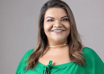 Morre professora Elaine Bernardes Ribeiro, aos 51 anos, vítima da Covid-19