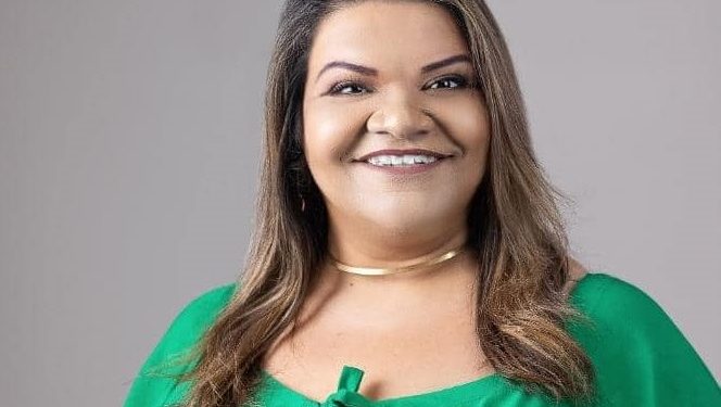Morre professora Elaine Bernardes Ribeiro, aos 51 anos, vítima da Covid-19