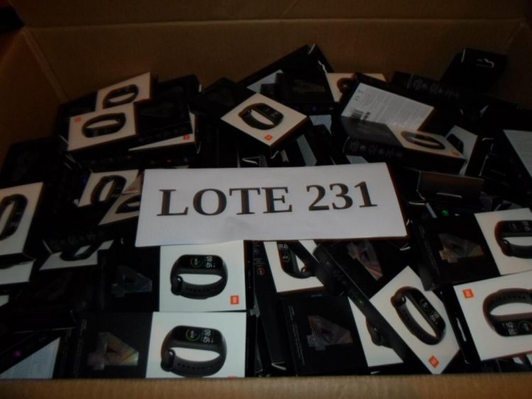 Receita Federa realiza leilão eletrônico de mercadorias e veículos em Foz do Iguaçu