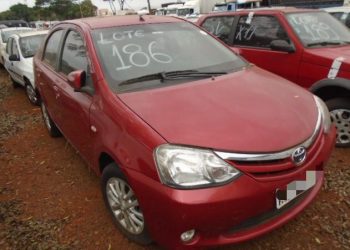 Receita Federa realiza leilão eletrônico de mercadorias e veículos em Foz do Iguaçu