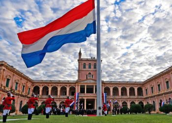 Feriados de Independência e Dia das Mães no Paraguai
