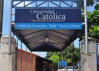 Estudantes de medicina do Paraguai foram vacinados irregularmente