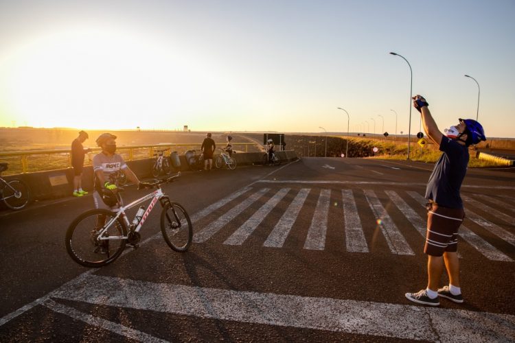 Itaipu by Bike abre novas vagas para quem quer explorar a usina sobre duas rodas