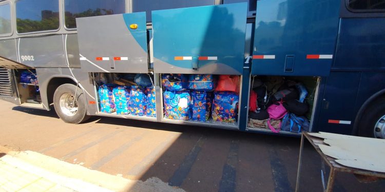 Ônibus é apreendido carregado com mercadorias estrangeiras