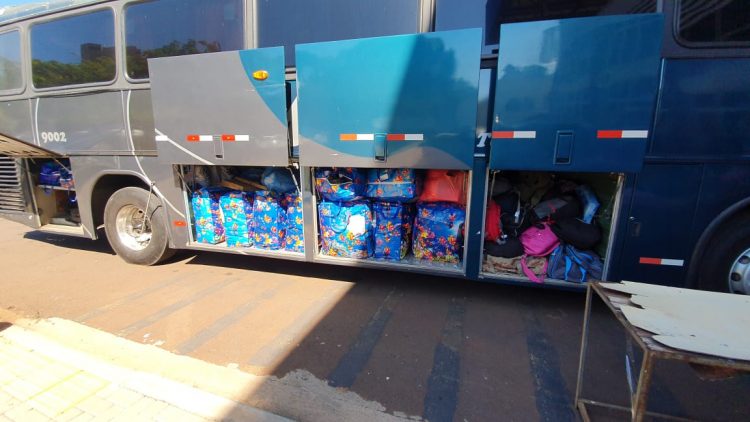 Ônibus é apreendido carregado com mercadorias estrangeiras