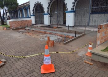 Colégio da Polícia Militar constrói rampa de acessibilidade para cadeirantes