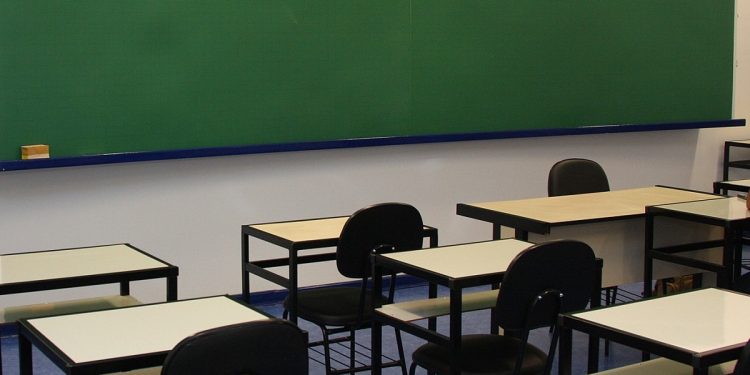 Educadores iniciam greve nesta segunda-feira, 10, e não retomarão aulas presenciais