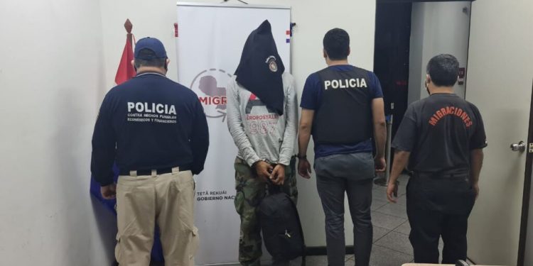 Brasileiro acusado de tráfico de drogas é expulso do Paraguai