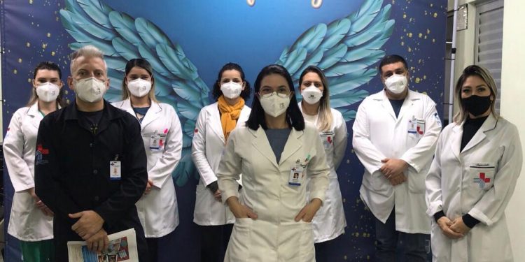 Equipe da enfermagem recebe homenagem do Hospital Municipal