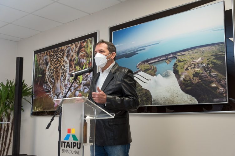 Convênio entre Itaipu, Fundação de Saúde e Unioeste irá contratar 100 bolsistas em Foz