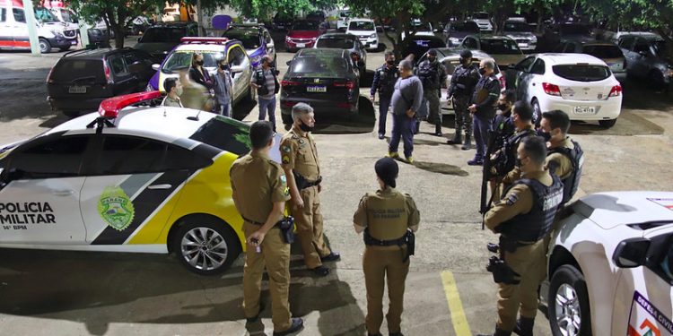 Lockdown: dois estabelecimentos são interditados e uma pessoa é detida por desacato