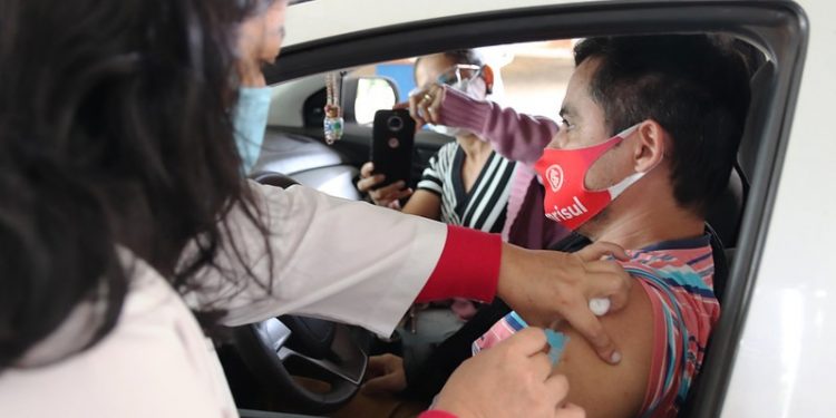 Foz do Iguaçu recebe novo lote de vacinas contra a gripe H1N1