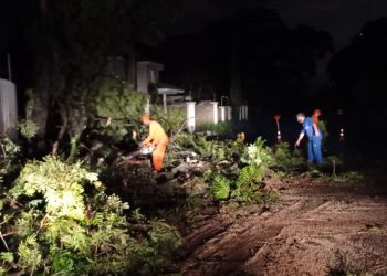 Casa destruída por incêndio na Vila A durante o temporal pode ter sido atingida por raio