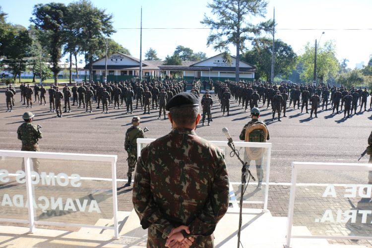 Exército realiza solenidade em comemoração do Dia da Arma de Infantaria e entrega da Boina Preta