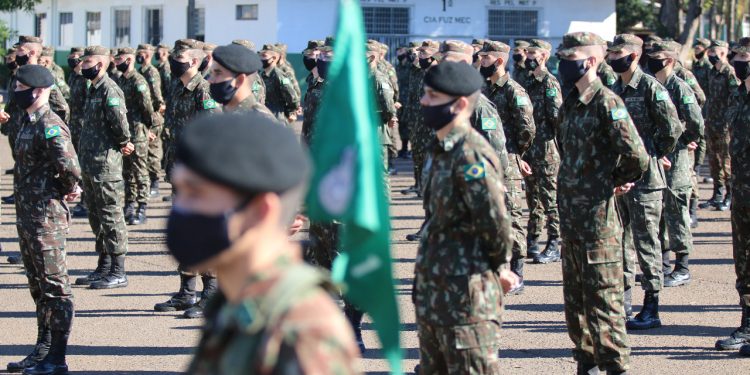 Exército realiza solenidade em comemoração do Dia da Arma de Infantaria e entrega da Boina Preta