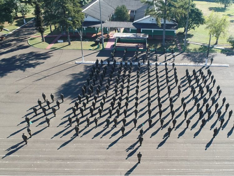 Exército realiza solenidade em comemoração do Dia da Arma de Infantaria e entrega da Boina Preta