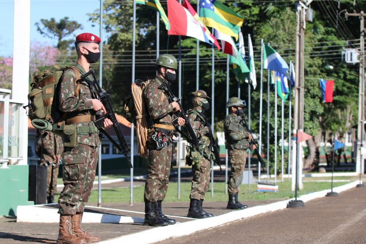 Exército realiza solenidade em comemoração do Dia da Arma de Infantaria e entrega da Boina Preta